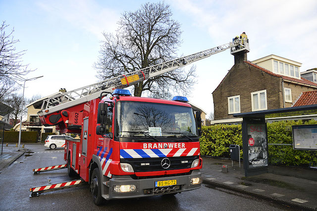 2017/21/20170114-13u22 GB 009 Schoorsteenbrand Gen Snijdersplantsoen.jpg